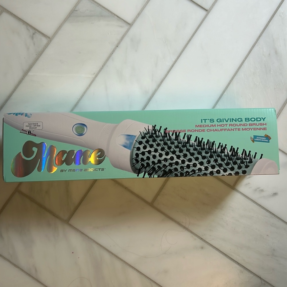 Mane it’s giving body Medium Hot Round Brush